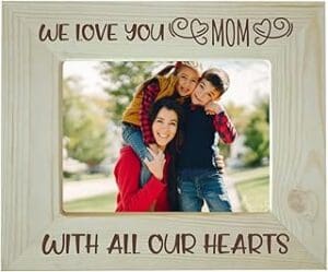TheYaYaCafe Mothers Day Gift Engraved Wooden Photo Frame – We Love You Mom All Our Heart